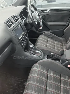 Volkswagen Golf 2012 White