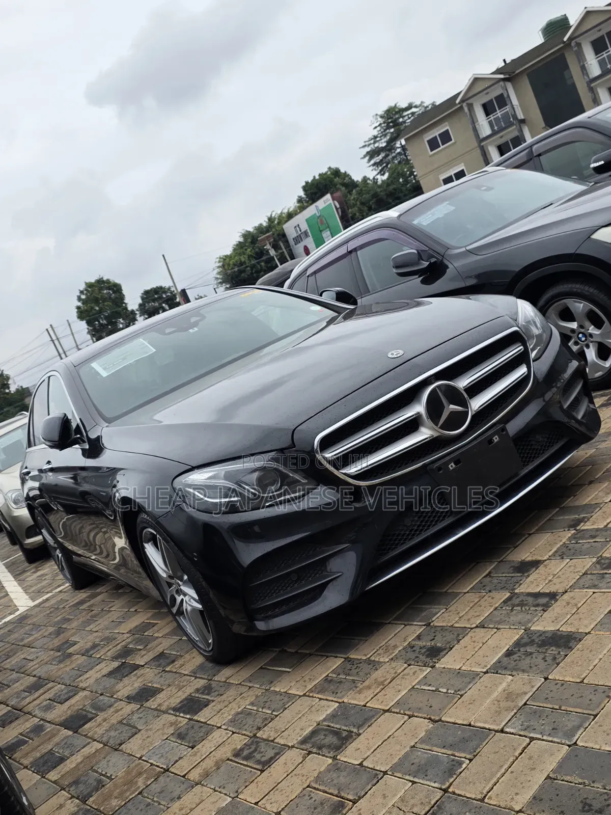 Mercedes-Benz E220 2017 Black
