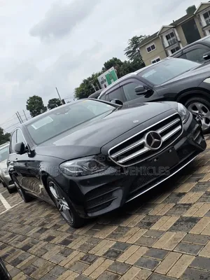 Mercedes-Benz E220 2017 Black