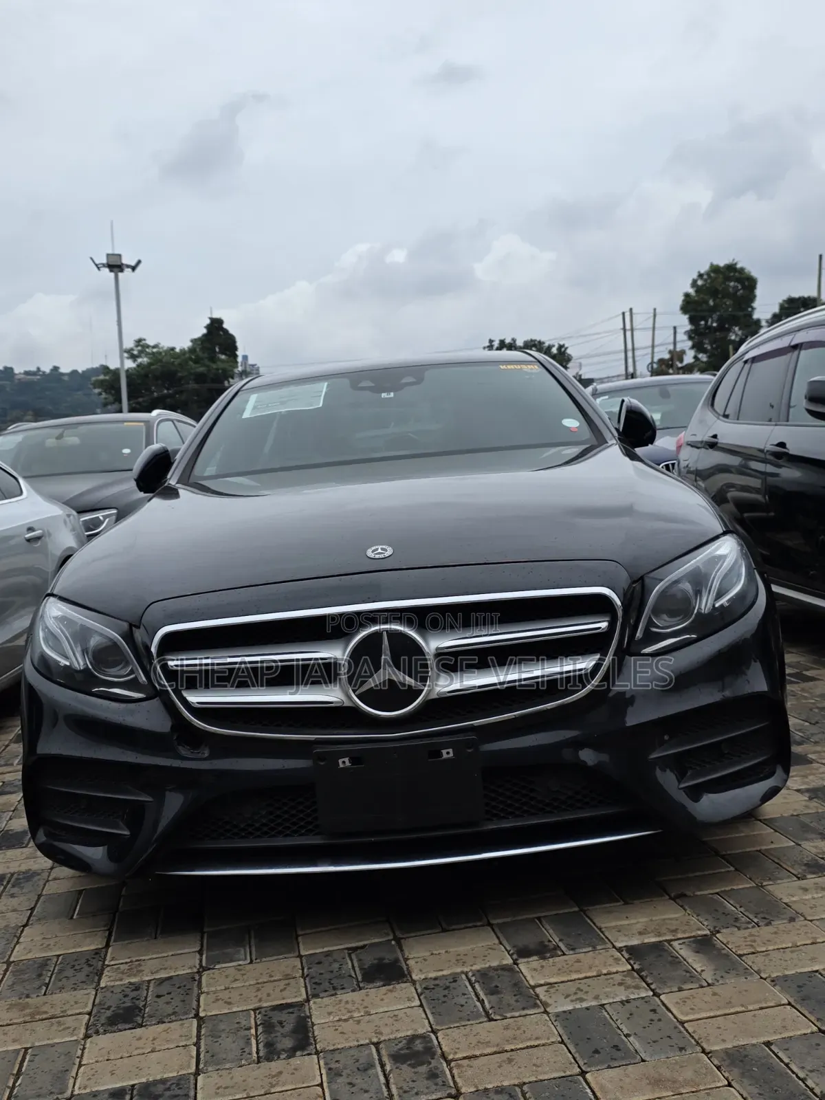 Mercedes-Benz E220 2017 Black