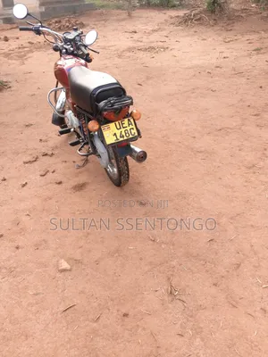 Bajaj Boxer 100 2013 Red