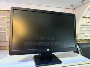 Desktop Computer HP EliteDesk 705 8GB AMD Ryzen 5 SSHD+SSD 256GB