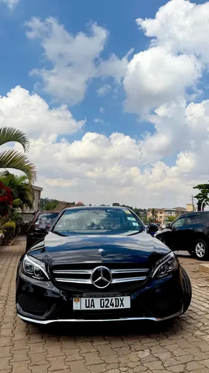 Mercedes-Benz C200 2016 Black