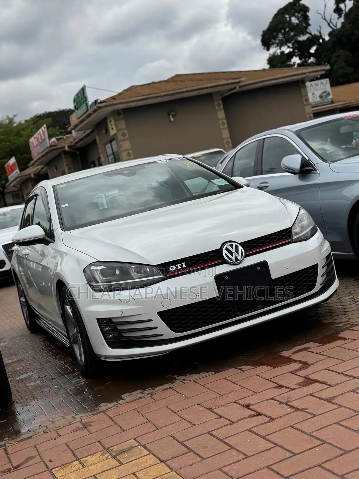 Volkswagen Golf 2017 White