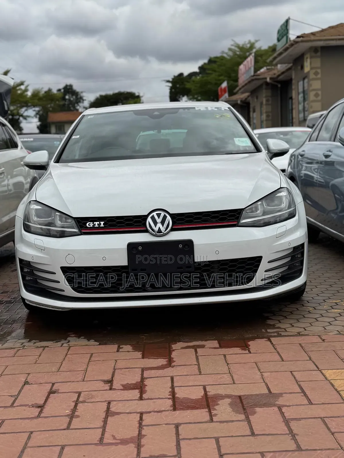 Volkswagen Golf 2017 White