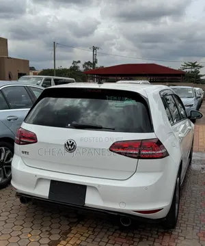 Volkswagen Golf 2017 White
