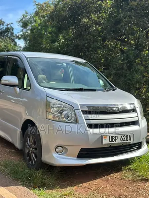 Toyota Noah 2008 Silver