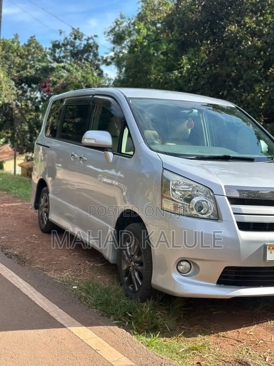 Toyota Noah 2008 Silver