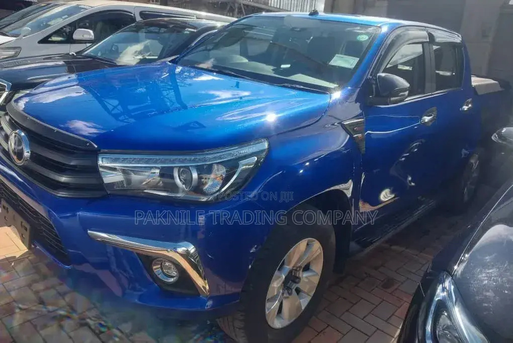 Toyota Hilux 2018 Blue