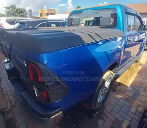 Toyota Hilux 2018 Blue