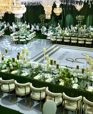 Luxury Emerald Green Wedding Setup | Elegant Reception Décor