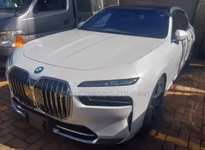 BMW i7 2024 White