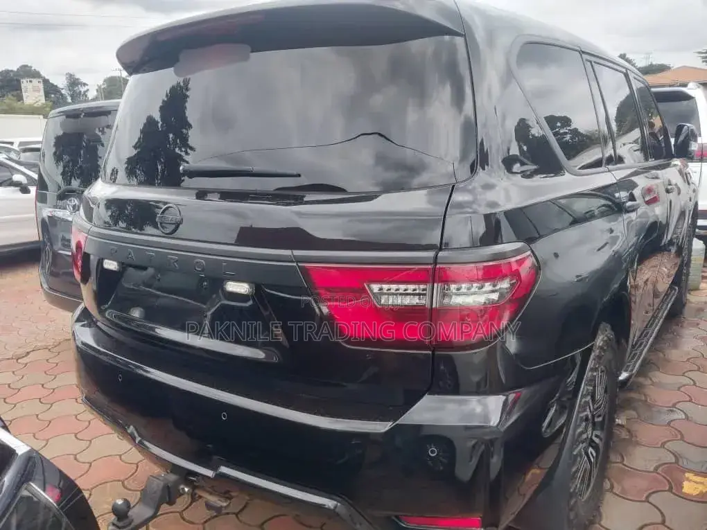 Nissan Patrol 2022 Black