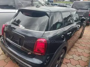 Mini Cooper 2023 Black
