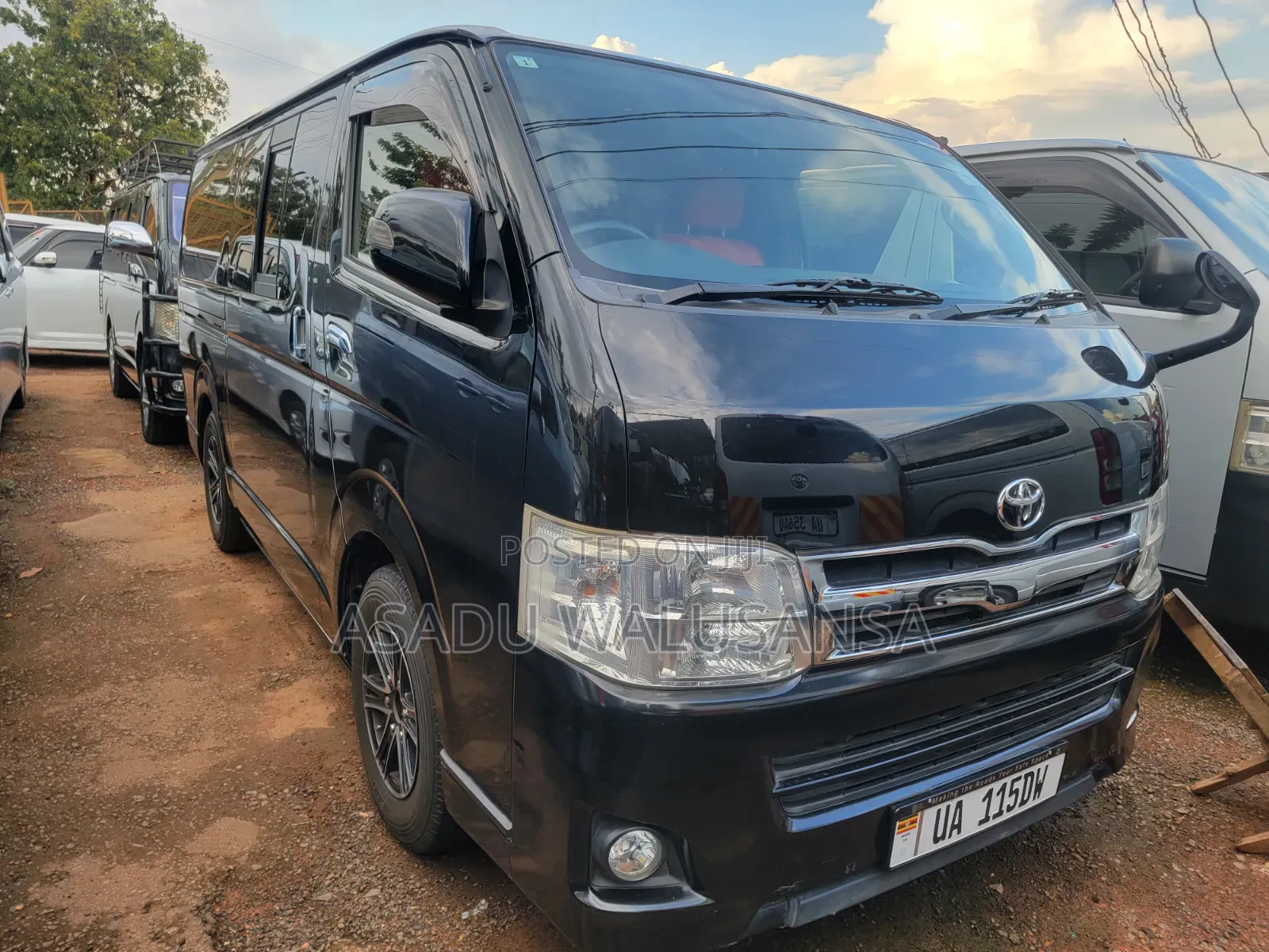 Toyota HiAce 2012 Black