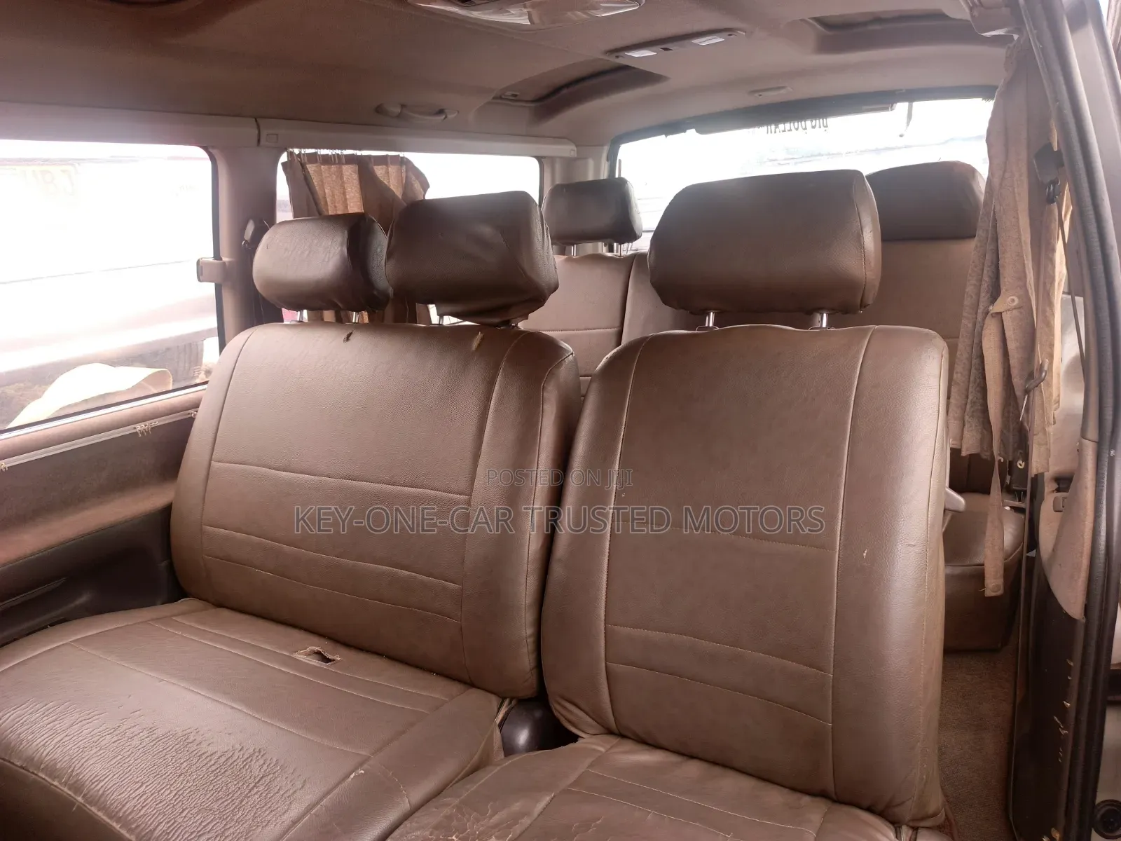 Toyota HiAce 2000 Grey
