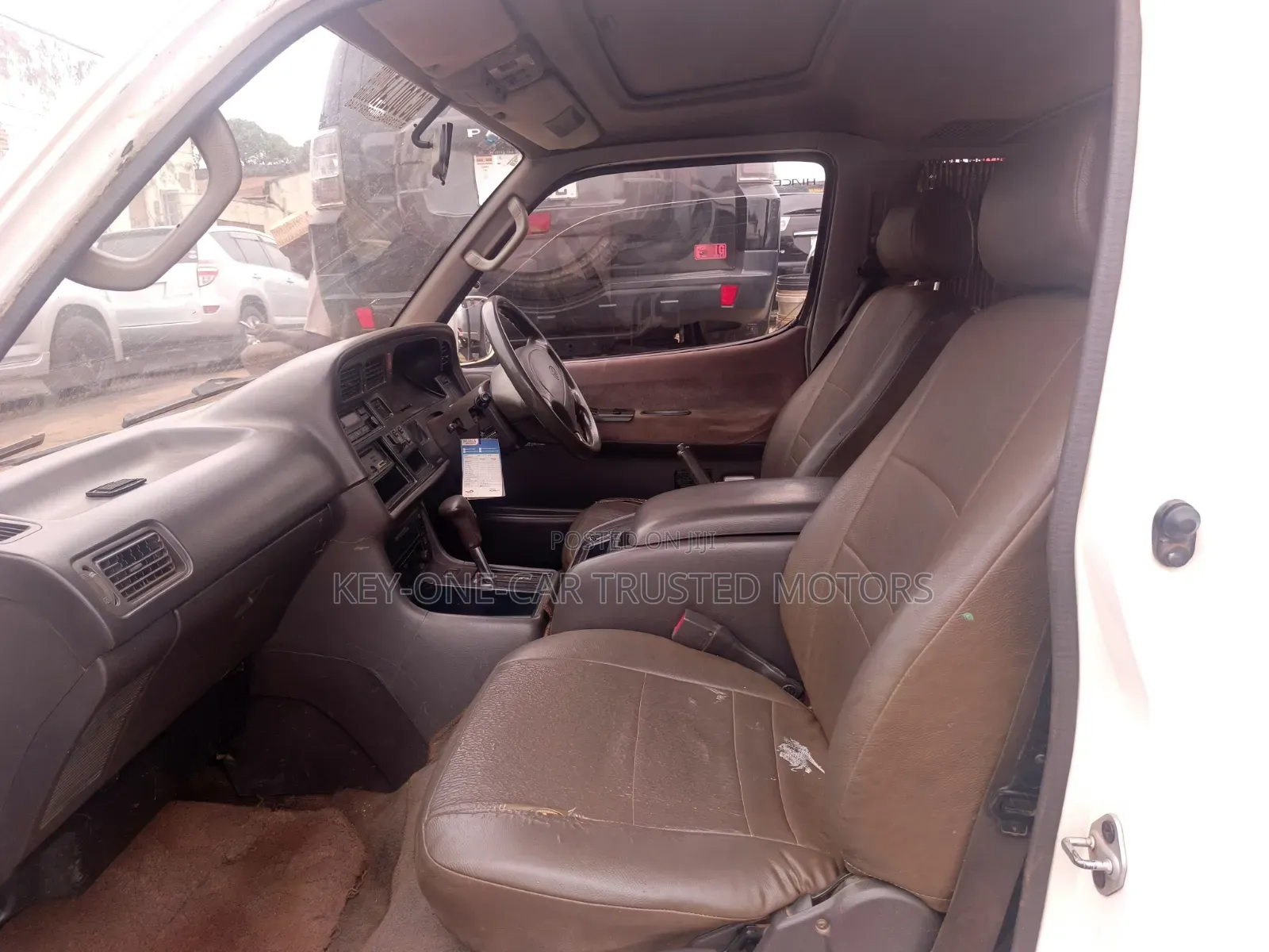 Toyota HiAce 2000 Grey