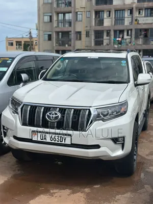 Toyota Land Cruiser 2018 White