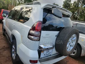 Toyota Land Cruiser Prado 2013 White