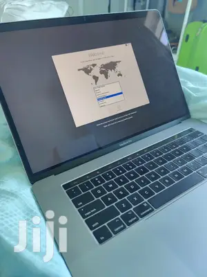 Laptop Apple MacBook Pro 16GB Intel Core i7 SSD 512GB