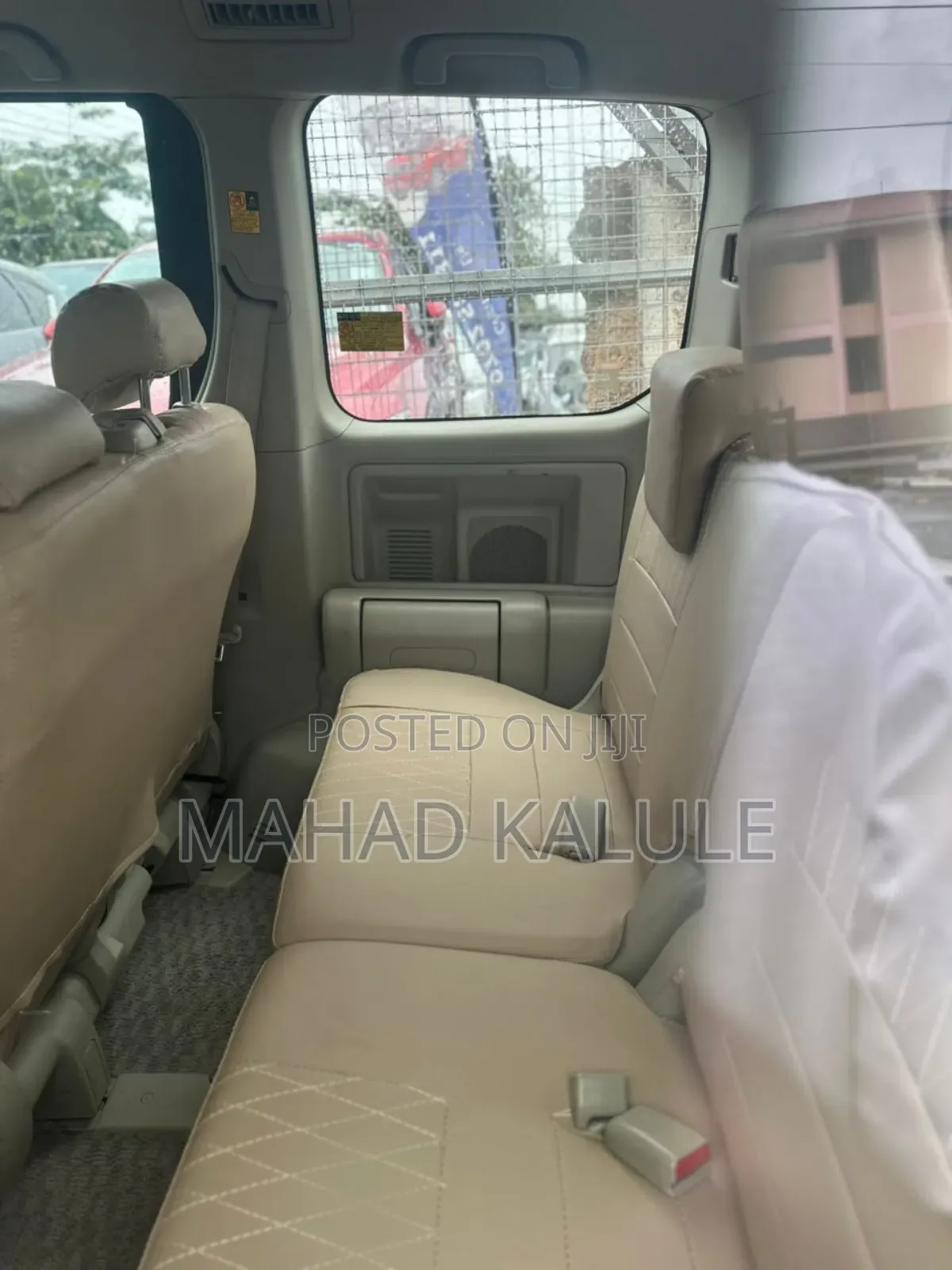 Toyota Noah 2010 Silver
