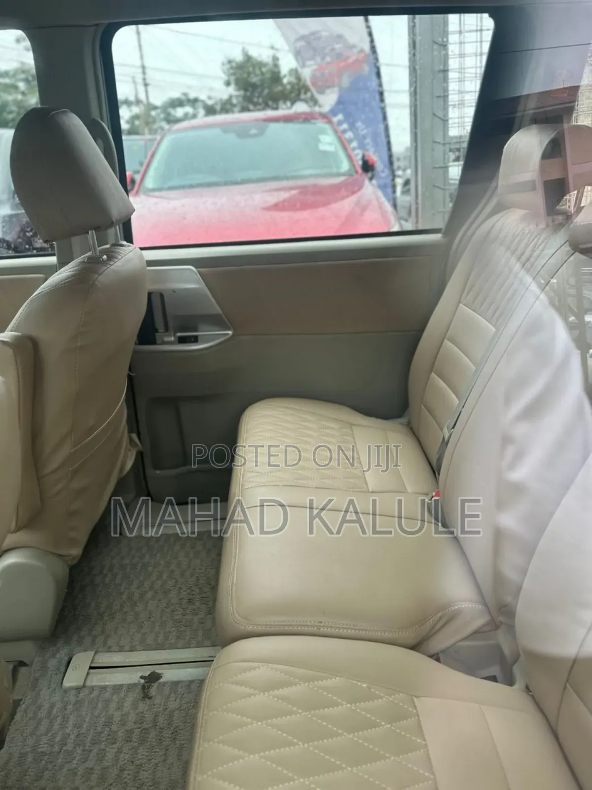 Toyota Noah 2010 Silver