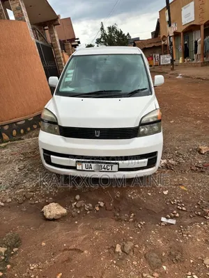 Toyota Noah 2005 White