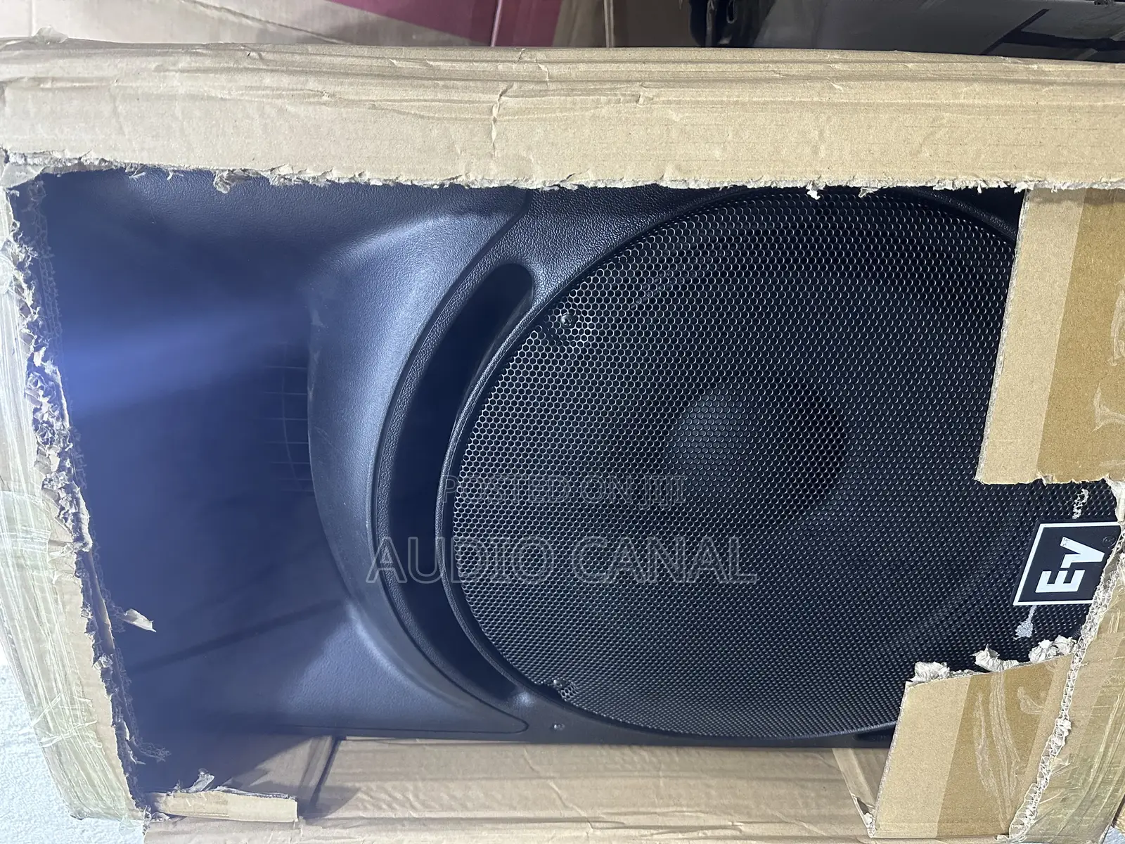 Ev 2 Ways 15 “ Plastic Top Speaker