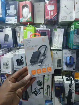 8 In1 Usb-a and Type-C Card Reader