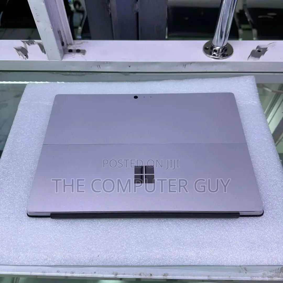 New Laptop Microsoft Surface Pro 4 8GB Intel Core i5 SSD 256GB