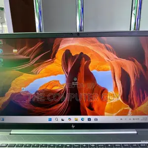New Laptop HP ZBook 15u G4 16GB Intel Core i7 SSD 256GB