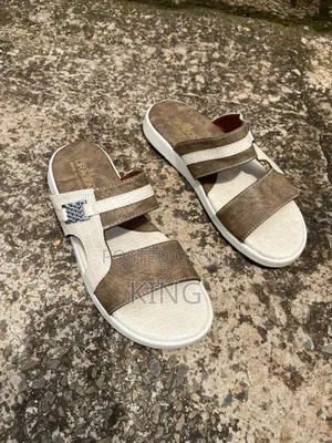 Adjustable Strappy Sandals Design