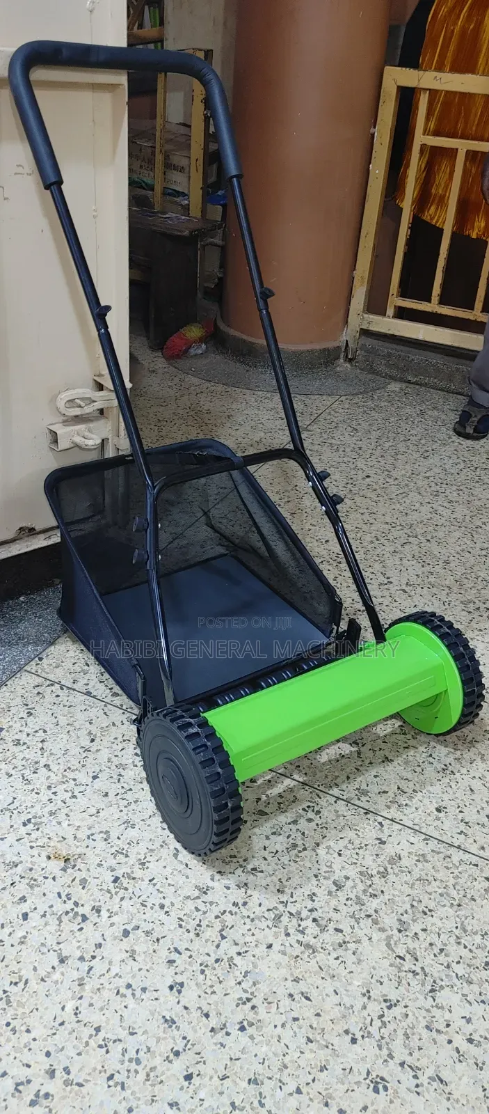 Push/Manual Lawnmowers