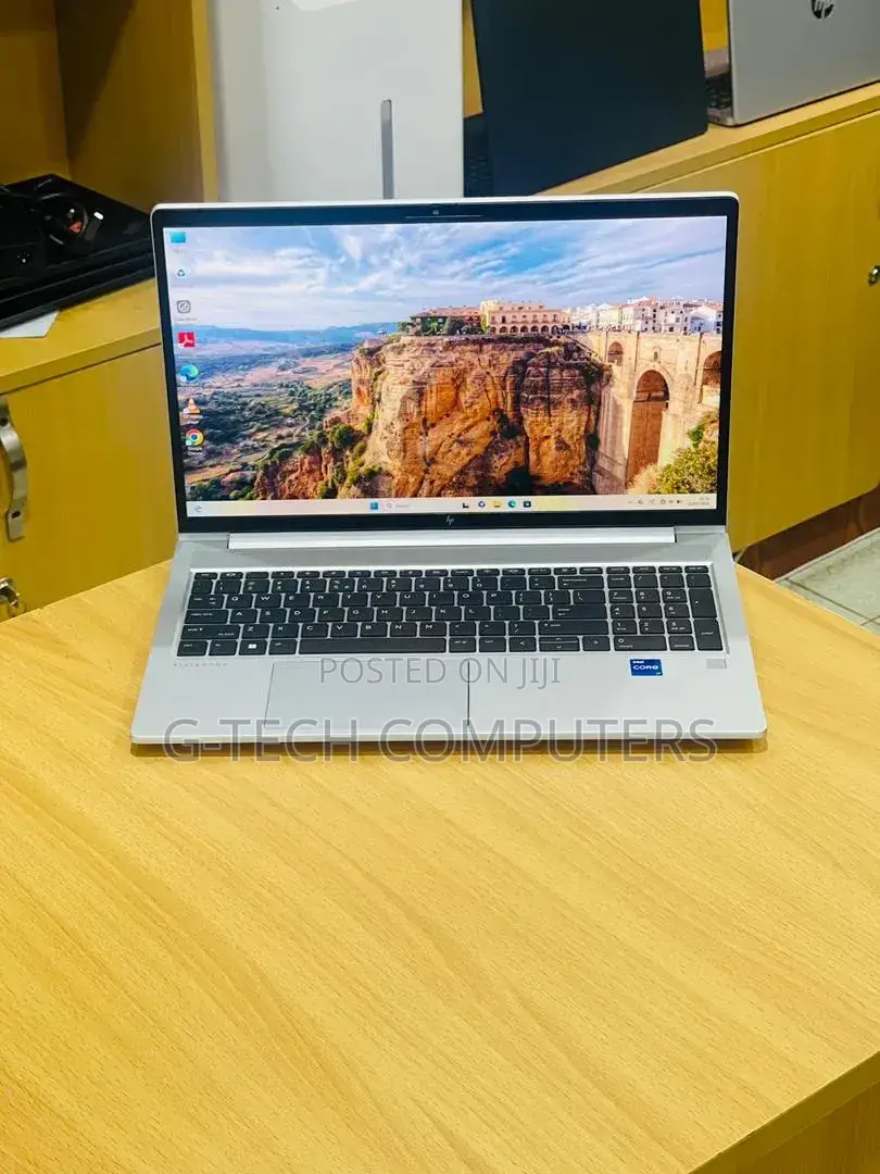 New Laptop HP 650 16GB Intel Core i7 SSD 1T