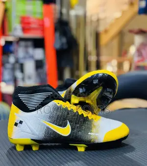 Nike Anklet Football Shoes Available