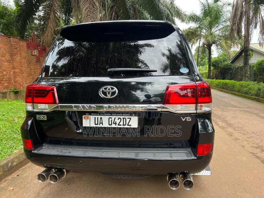 Land Cruiser V8 Available for Hire at Self Drive