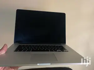 Laptop Apple MacBook Pro 16GB Intel Core i7 SSD 512GB