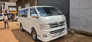Toyota HiAce 2013 White