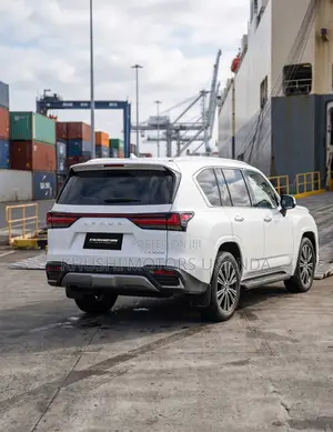 Lexus LX 500d 2022 White