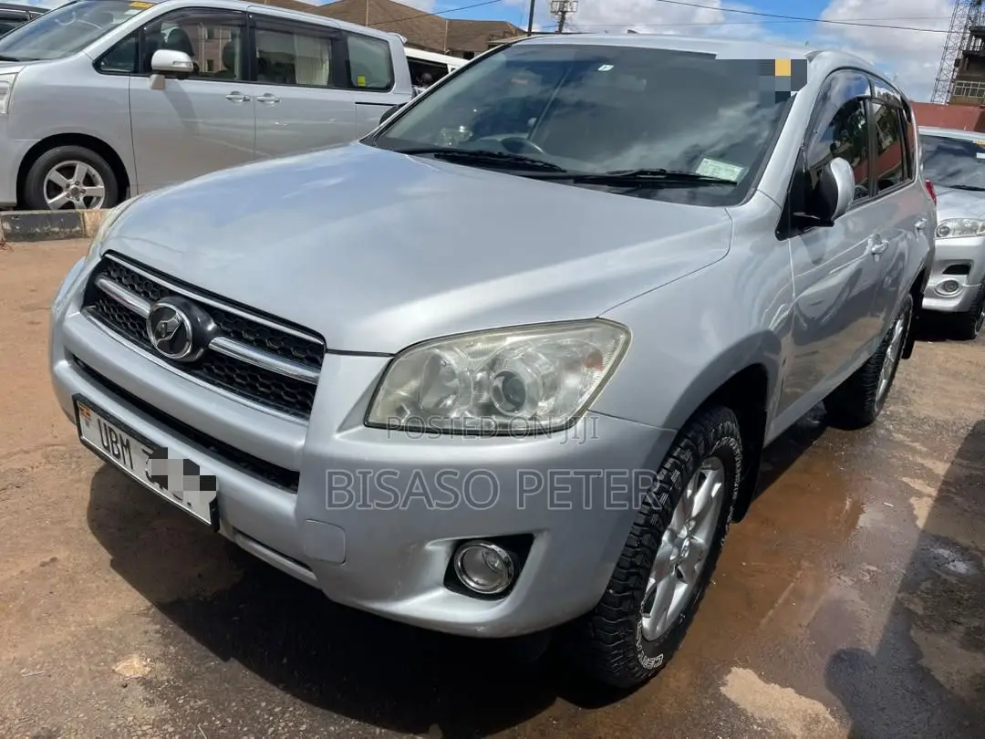 Toyota RAV4 2.5 2010 Silver