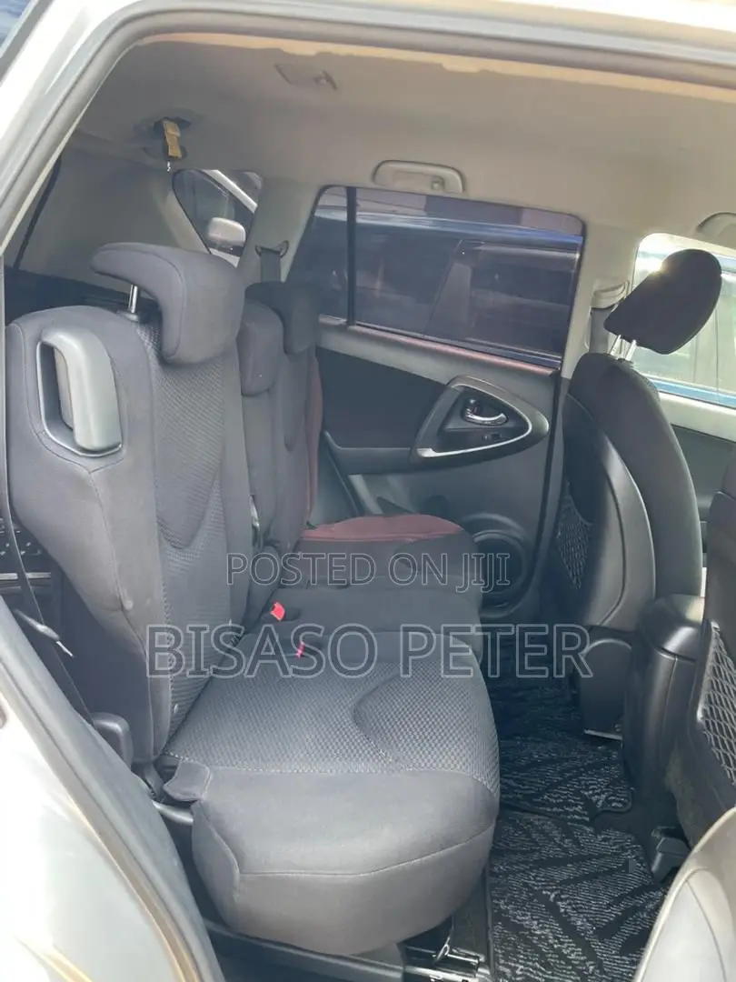 Toyota RAV4 2.5 2010 Silver