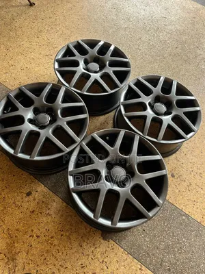Toyota Wish Size 16 Rims .
