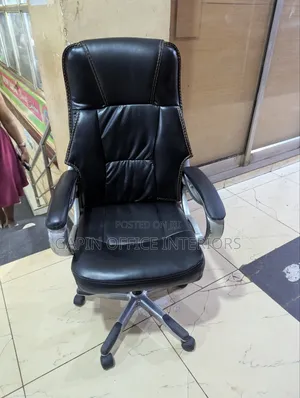 Second Hand Office Chair, Swivelling and Movable