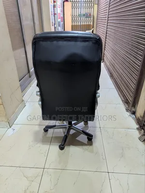 Second Hand Office Chair, Swivelling and Movable