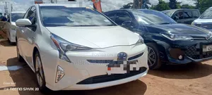 Toyota Prius 2017 White