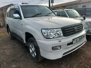 Toyota Land Cruiser 2002 White