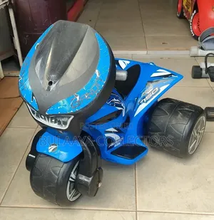 Avigo Bandit 6v Trimoto, a Battery-Operated Ride-on Toy for Children.
