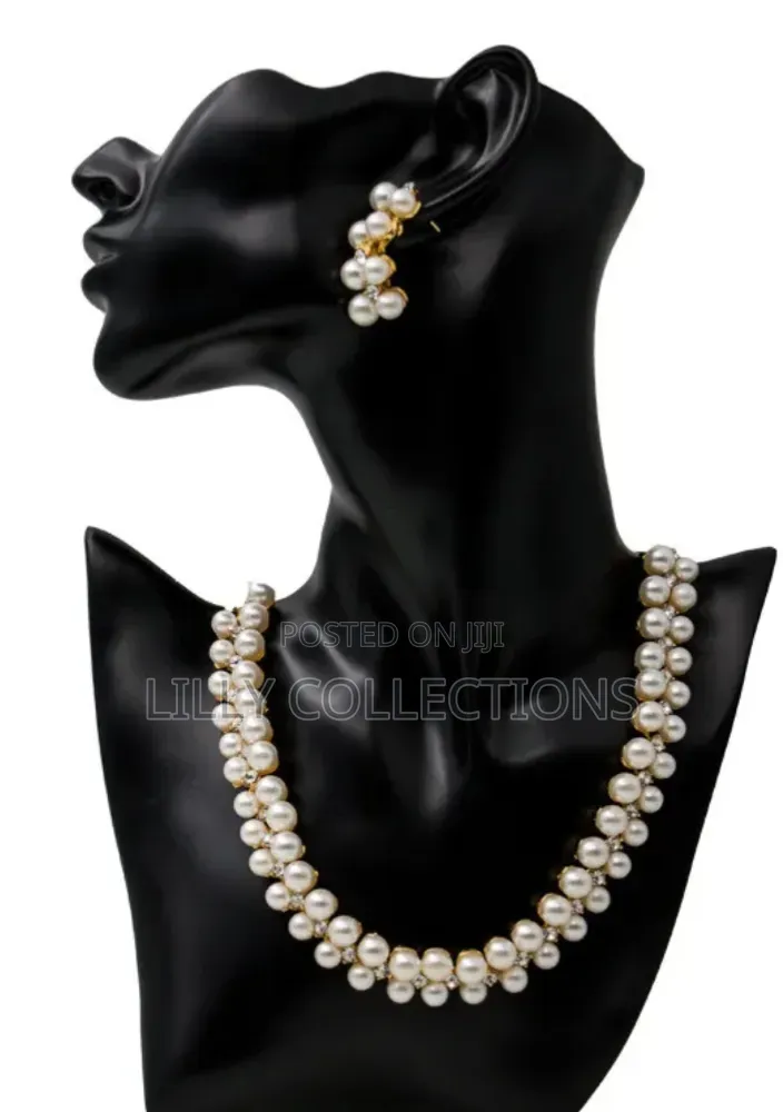 Eating and Necklace Display Dummy