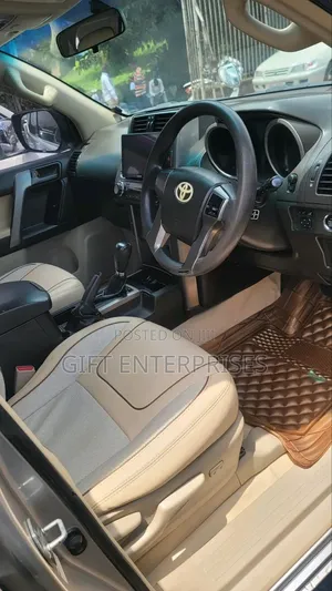 Toyota Land Cruiser Prado 2015 Silver