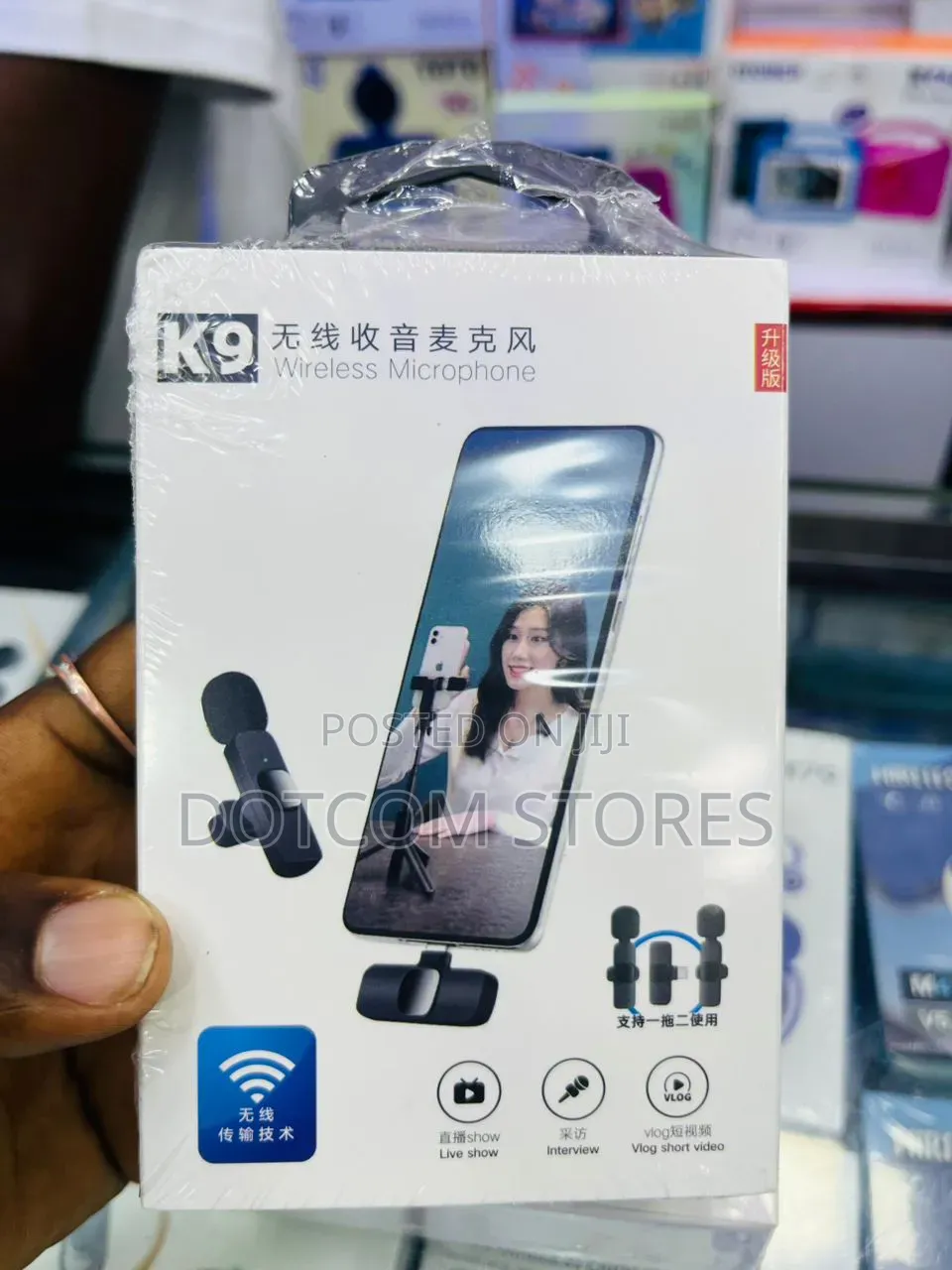  Wireless Lavalier Microphone System